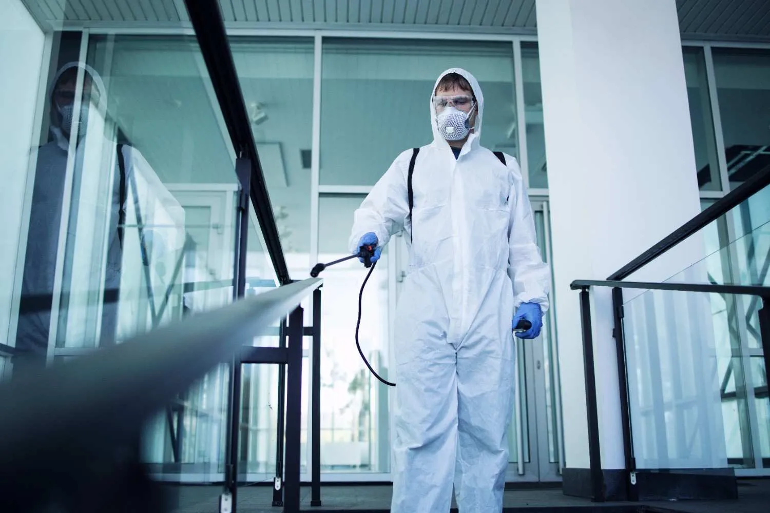 Commercial pest defense service